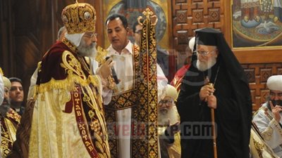 وفود شبابية وشعبية ومهنية يشاركون الأقباط الإفطار فى كنائس المنيا