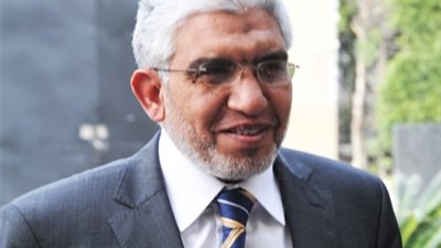 وزير النقل الجديد يهنئ الأقباط بأعياد الميلاد