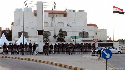 «انتخابات على إيقاع الدم».. السوريون في الخارج يصوتون على الرئاسة.. بشار يبحث عن ولاية جديدة.. ودول عربية وغربية تصف العملية بـ«المهزلة».. وفرنسا والإمارات يمنعان التصويت على أراضي