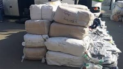 إحباط تهريب 53 ألف قطعة ملابس غير خالصة الرسوم ببورسعيد