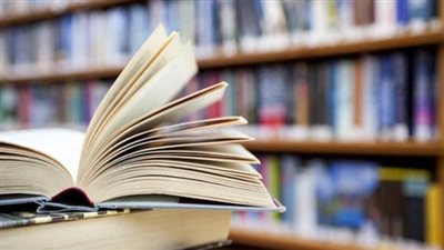 الأزمات تحاصر دور النشر.. البيروقراطية أبرز مشكلات القطاع الحكومي.. ارتفاع أسعار الكتب بنسبة 50%.. مناقشات حول رفع الجمارك عن الورق.. هيئة الكتاب تحاول تقليل مطبوعاتها.. والدور الخاصة تخفض أسعار الكتب