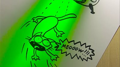 بالفيديو.. فنان يبتكر رسومات من الظل