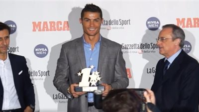 بالفيديو.. رونالدو يفوز بجائزة أفضل لاعب بدوري أبطال أوروبا
