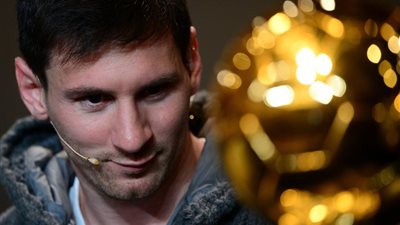 ميسى: من الغباء عدم اختيار رونالدو كأفضل لاعب