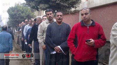 حشود أمام لجان الخصوص الانتخابية