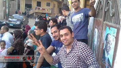 بالصور.. شباب الغربية يحتشد أمام لجان التصويت