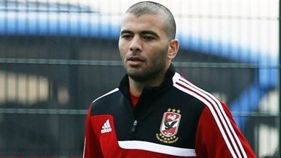 عماد متعب ينعى والد أبو تريكة عبر فيس بوك