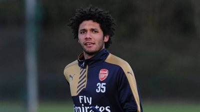 النني يعزي أبوتريكة: أتمنى أن تكون أعماله الحسنة في ميزان حسنات والده