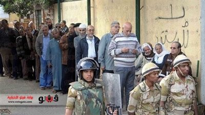 ضابط شرطة: مد فترة التصويت لمصلحة المواطنين وليس المرشحين
