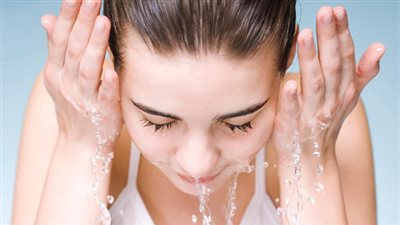 أسس اختيار المقشر المناسب لبشرتك