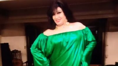 فيفي عبده تهنئ «شيرين» على أغنيتها الجديدة بطريقتها الخاصة