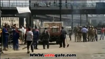 بالفيديو..عمال النظافة والأهالي ينظفون ميدان رمسيس