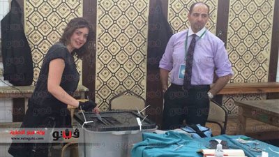 بالصور.. «حسناء سيف الدين»: صوتى للسيسي لأنه على علم بالمخططات التي تدبر ضد مصر