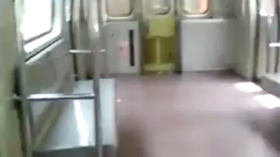 بالفيديو.. رد فعل شاب يركب عربة مترو فارغة