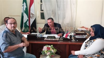 بالصور.. سكرتير مجلس منيا القمح يطالب بتحصيل المال العام المهدر