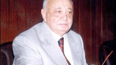 ثروت عكاشة يكتب: مصلحة الوطن