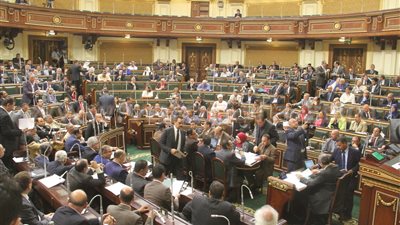 النائب أحمد بدوي يطالب بتطبيق عقوبة الغش على وزير التعليم