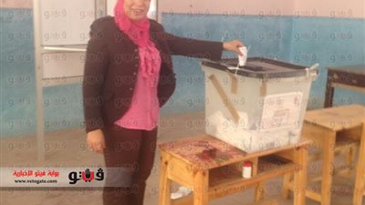 المستشار شيرين خطاب تدلي بصوتها في اللجنة الأولى بـ 6 أكتوبر