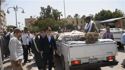 بالصور.. 60 منفذا متحركا لبيع السلع المدعمة طوال رمضان في الفيوم