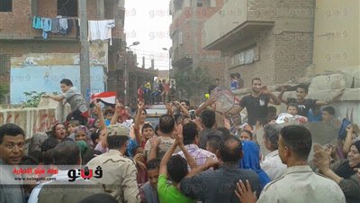 بالصور.. أهالي قرية عليم يحتفلون بختام العملية الانتخابية في أمان