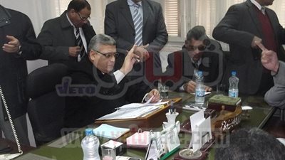 بالصور .. محافظ الدقهلية يلغى مزاد بيع الكثبان الرملية