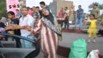 بالصور.. العشرات من أنصار 