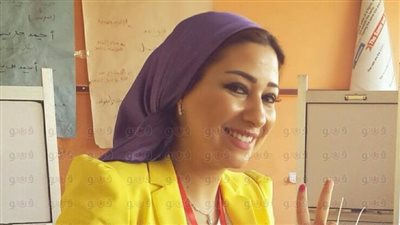 المستشار داليا عوض تدلي بصوتها في لجنة القرية السياحية بـ 6أكتوبر