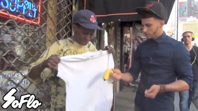 بالفيديو.. شاب يرسم الابتسامة على وجوه المشردين في الشوارع