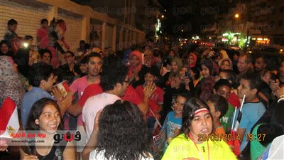 بالصور.. احتفالات أمام اللجان قبل غلق باب التصويت بالإسكندرية