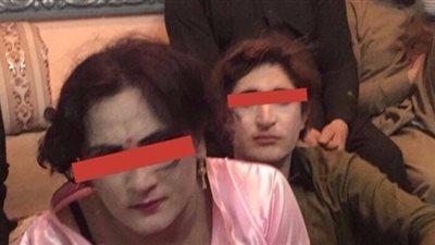 بالصور.. القبض على 35 باكستانيا في حفلة للمثليين بالسعودية