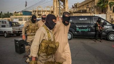 «داعش» يعتقل مصريًا قبل هروبه بأموال الزكاة إلى تركيا