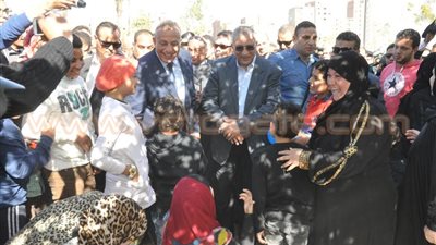 بالصور.. حديقة الجيزة تستقبل 30 ألف مواطن في احتفالات العيد القومى