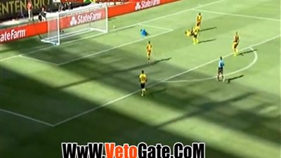 بالفيديو.. «مارتينز» يهدر فرصة الهدف الثاني لفنزويلا أمام جامايكا