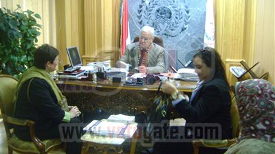 بالصور.. مدير هيئة فولبرايت فى ضيافة جامعة المنصورة