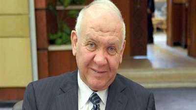 مصدر: على صبري الأقرب لتولي رئاسة القابضة الكيماوية