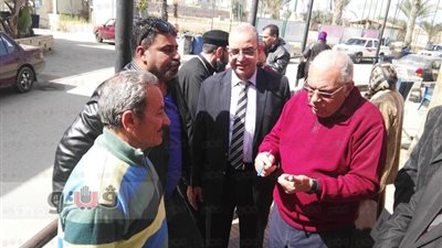 «تعليم بورسعيد» توفر مستلزمات الدراسة للطلاب النازحين من العريش