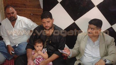 بالفيديو.. جريمة بشعة تهز قرية «الديدامون» بالشرقية.. «سائق» يشعل النيران بجسد «شقيقين» في الشارع.. مقتل أحدهما وإصابة «آخر» بحروق.. «لهو الأطفال» الس