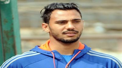 مسعد عوض يغيب عن مران الأهلي بسبب الإصابة