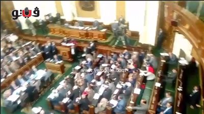 بالفيديو.. لحظة خروج «السادات» أثناء التصويت على إسقاط عضويته