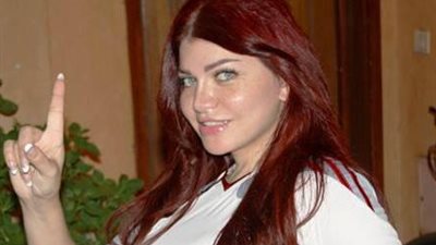 ياسمين الخطيب عن الكلاسيكو: «أنا زملكاوية نحس وبرشلونة هيفوز»