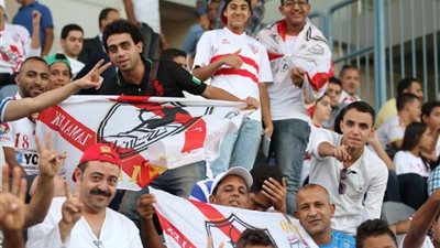 جماهير الزمالك تتوافد على إستاد «موريبي» لحضور لقاء «صن دوانز»