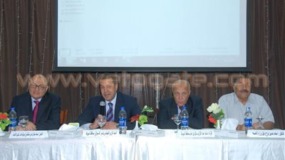 محافظ أسيوط يشهد احتفالية مرور عام على افتتاح وحدة قسطرة القلب