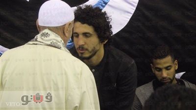 بالفيديو.. أحمد حجازي في عزاء والد «تريكة»