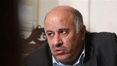 سلطات مطار القاهرة ترحل جبريل الرجوب بعد منعه من الدخول