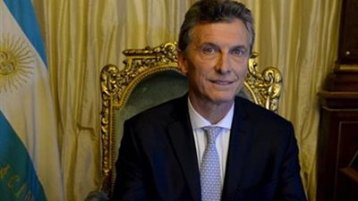 الرئيس الأرجنتيني يحيي ذكرى جنود حرب 