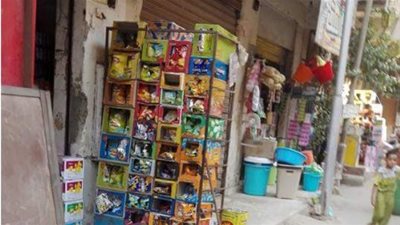 «مواطن» يحذر من تعرض «أكياس الشيبسي» لأشعة الشمس