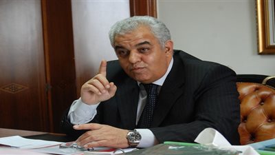 تأجيل محاكمة وزير الري الأسبق بتهمة إهدار المال العام لـ4 أكتوبر