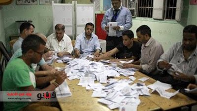 64 صوتا للسيسي مقابل 10 لحمدين بلجنة 