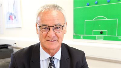 ليستر سيتي يجدد عقد مدربه «رانييري» حتى عام 2020