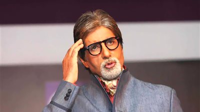 أميتاب باتشان يشارك في عرض أزياء لصالح مرضى السرطان